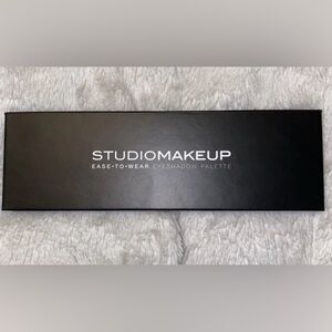 Studio M Eyeshadow Palette